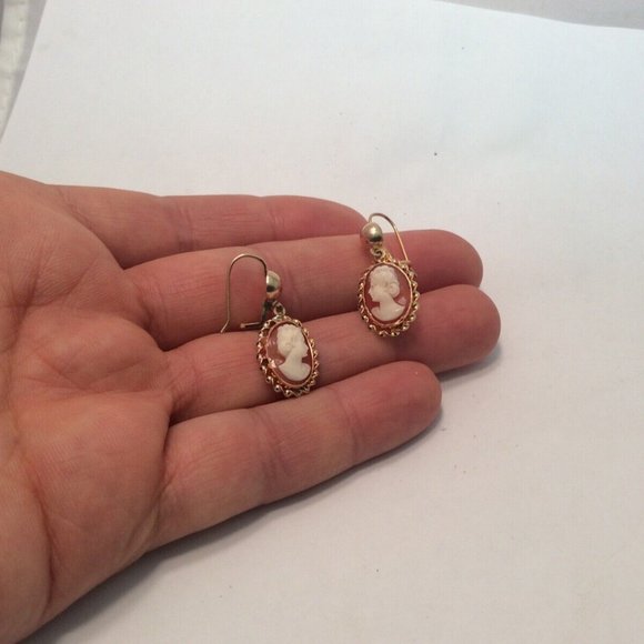 14K YELLOW Real GOLD CARVED SHELL CAMEO DROP EARRINGS 3.40gr - Picture 5 of 9